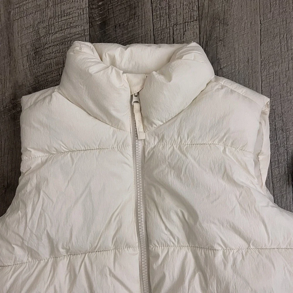 Old Navy‎ Girls Medium 8 Puffer Vest Off White Water Resistant Quilted Full Zip